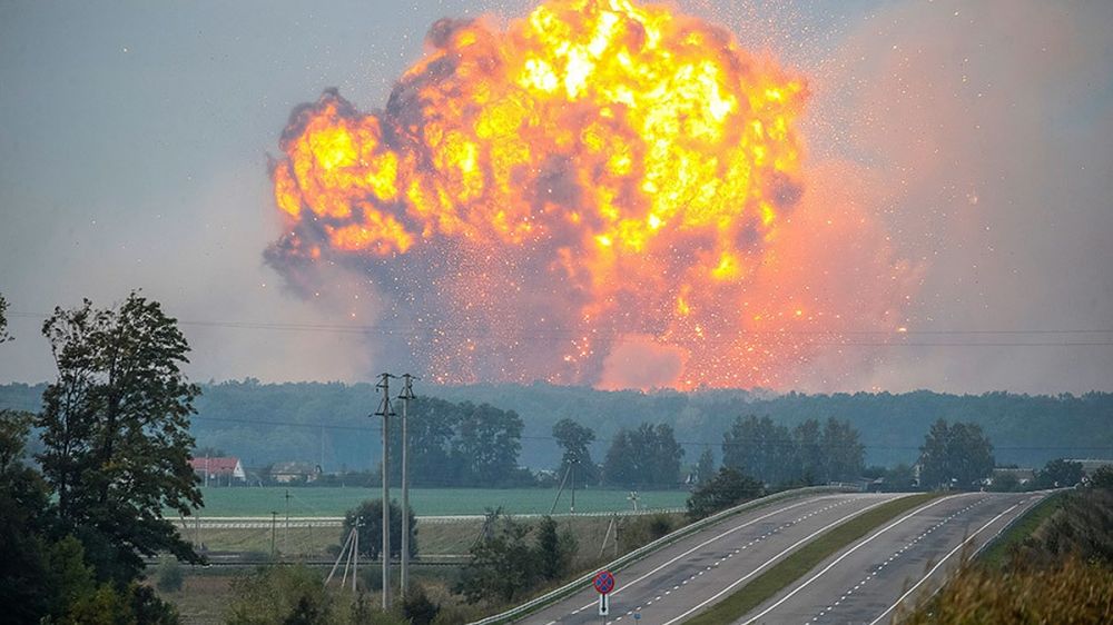 Жители Одессы сообщили о мощных взрывах в городе