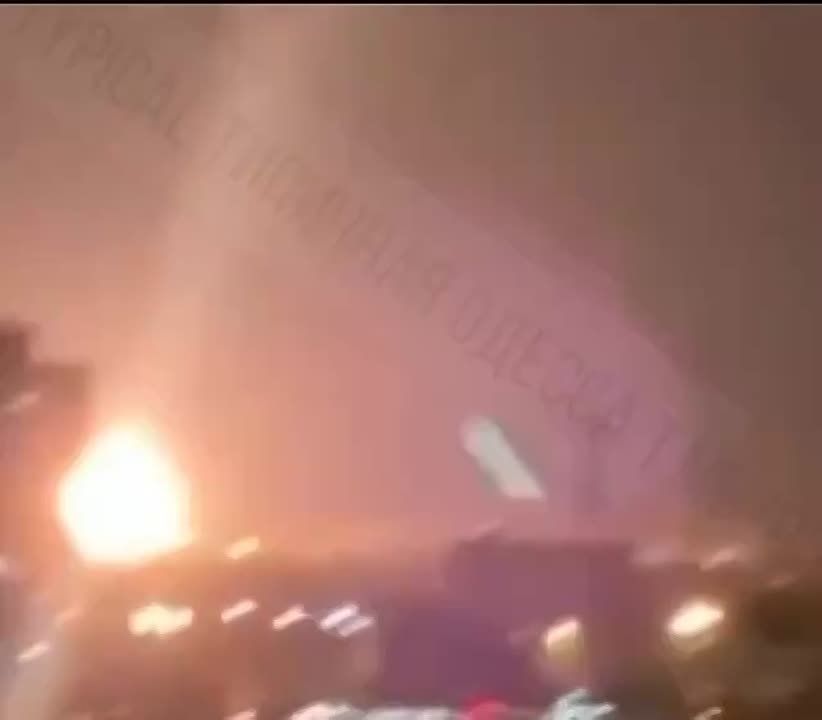 Родион Мирошник: В украинских пабликах появляется видео прилётов по военным складам в Одессе