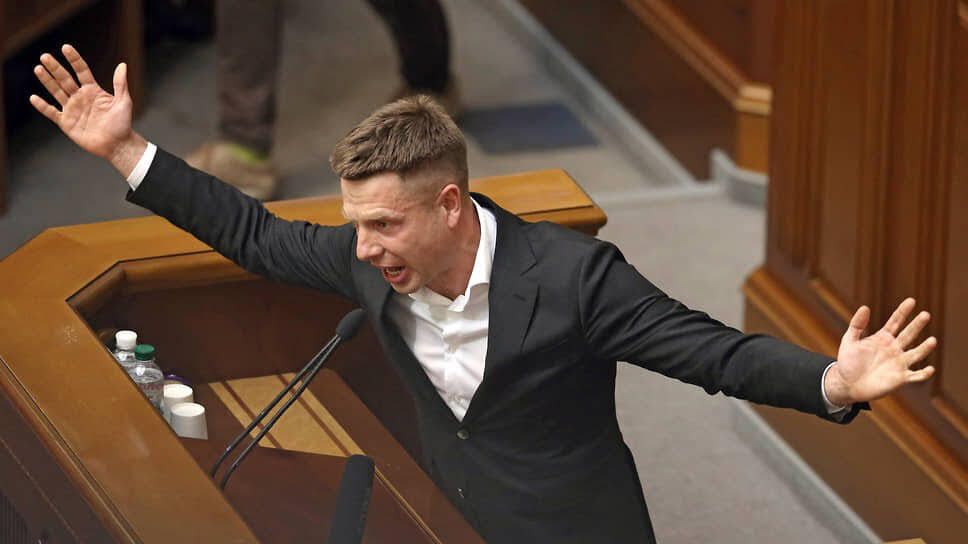 Украинские депутаты устроили в Раде мордобой