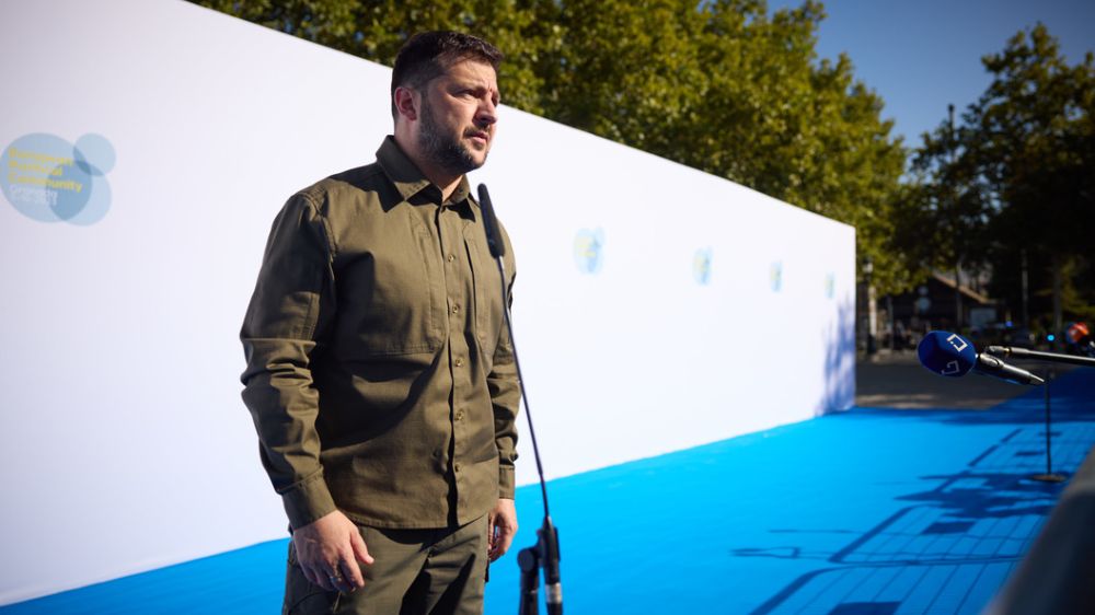 "Нужно где-то брать деньги": Зеленскому необходим зерновой коридор для содержания армии