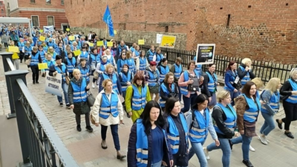 “СТРАНА.ua”: на Украине прошли митинги с требованием демобилизации