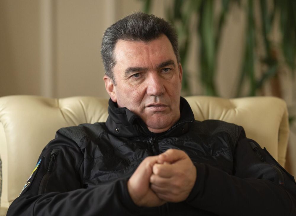 Данилов: в конфликте против России должны участвовать все граждане Украины