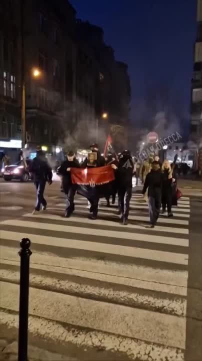 ������ ����������: �������������, ��������. �� ����� ������, ��������� ���� � ����� ��� �������� �������� ������� ��������� � ��������� ����������� �� ������ "�����" � "����" ������� �������