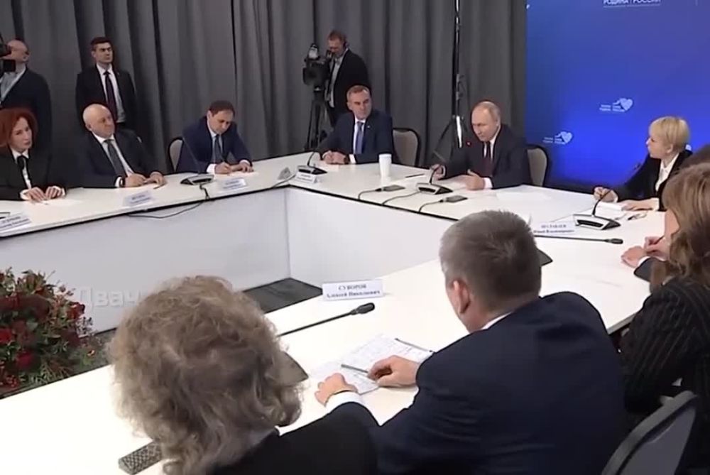 Ещё полтора года назад. Всё можно было решить гораздо раньше, но экс-премьер Британии Борис Джонсон предложил украинцам...