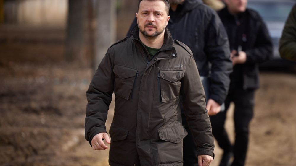 Зеленский решил прокомментировать взрыв возле своего кортежа в Одессе