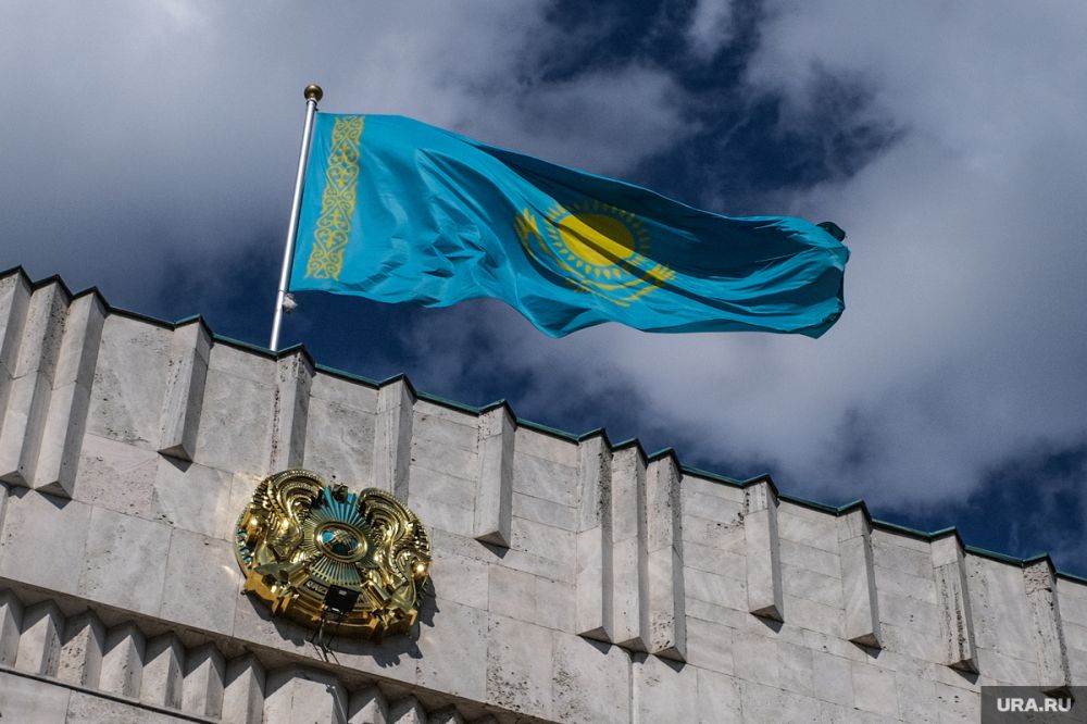 Власти Казахстана призвали сограждан покинуть Одессу и Харьков