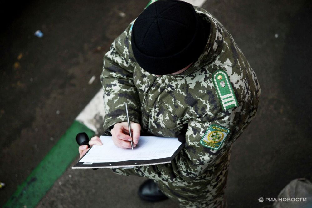 "Страна": украинский пограничник сбежал в Молдавию, патрулируя границу