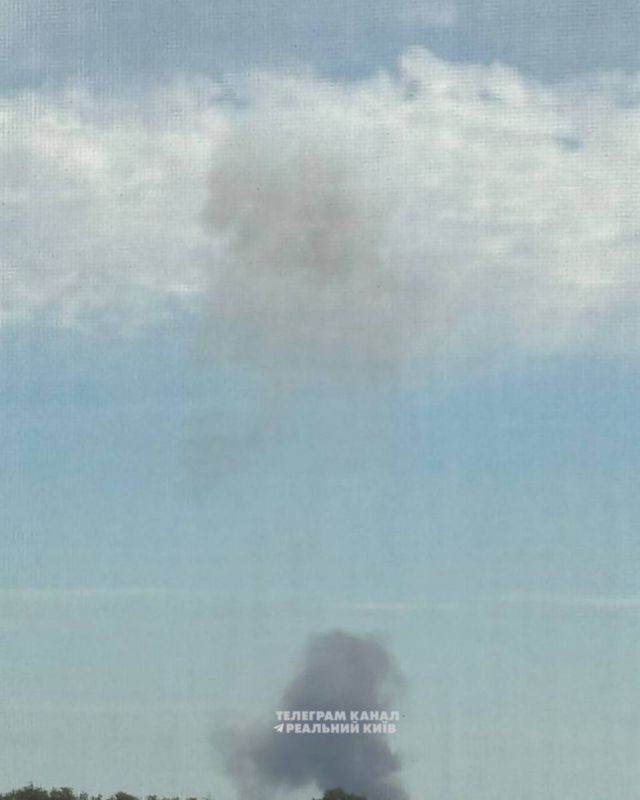 В Киеве взрывы. Сообщают о прилетах в район аэропорта Жуляны