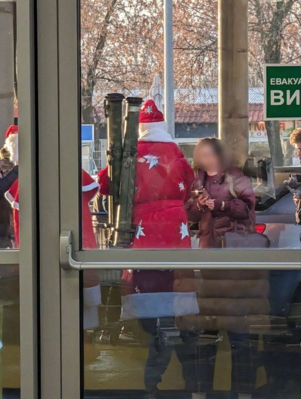 Армен Гаспарян: Ничего необычного. Дед Мороз с гранатометом гуляет по Одессе