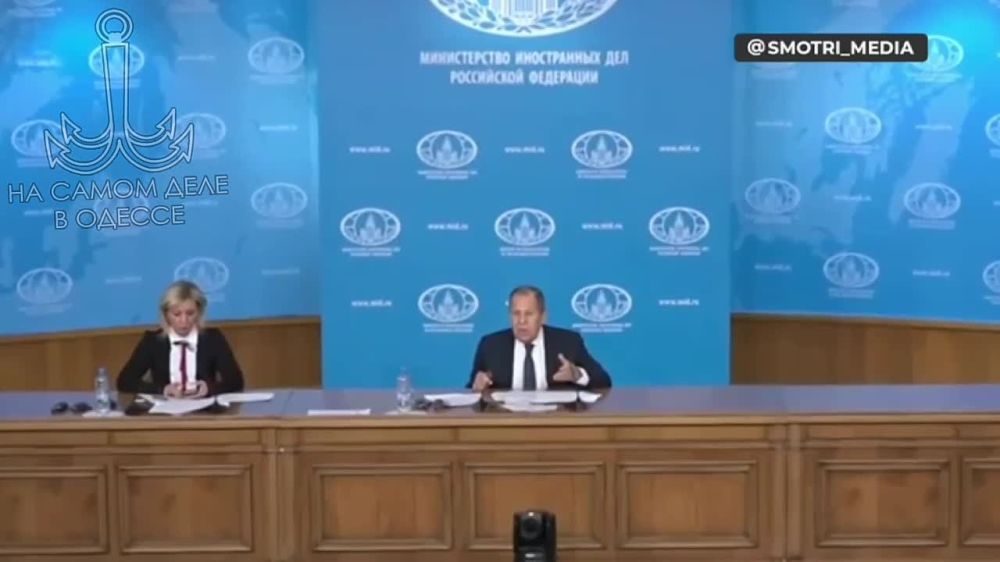 Весь мир!. «Россия готова обсуждать гарантии безопасности стране, которая сейчас называется Украина, или часть этой страны, которая еще не самоопределилась, в отличие от Крым, Донбасс и Новороссия» Об этом заявил глава МИД...