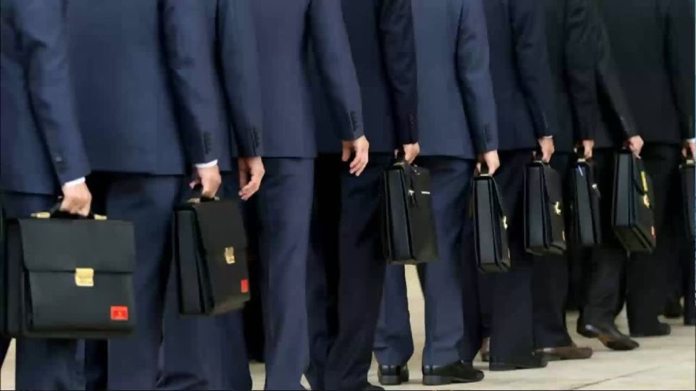 Михаил Онуфриенко: Пообщавшись в очередной раз с особами, приближенными к императору, я в очередной раз убедился, что годы идут, а кардинально чиновники не меняются