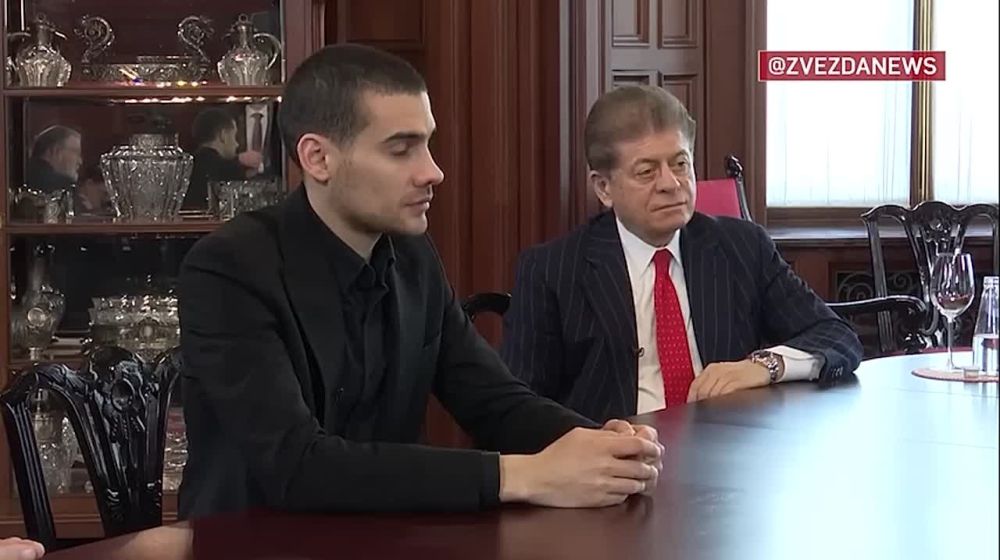 Присутствие войск НАТО на Украине под любым флагом и в любом качестве — угроза для России, страна не примет это ни при каких условиях, заявил Сергей Лавров