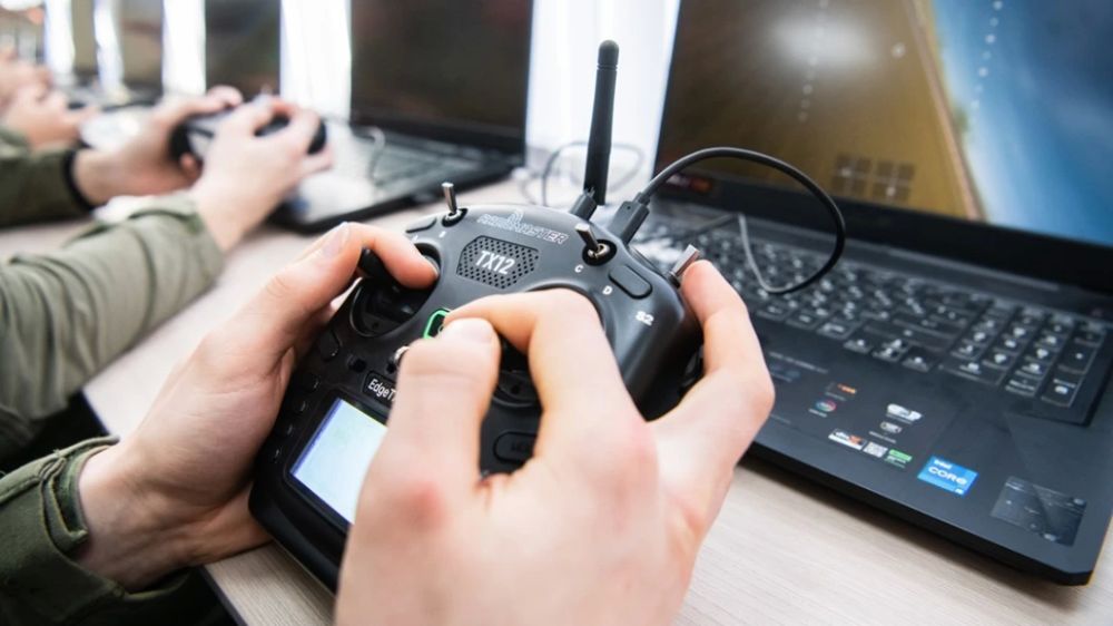 �����* ��� �� ������ � �� ���������: � ��������� ���� ��� ���� "������� ����������"