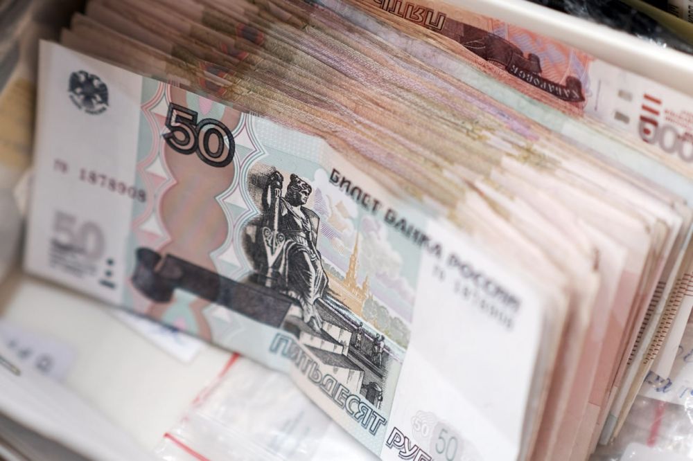 � ���������� ���������� ������� ��������� 10, 50 � 500 ������ � ������� ���������� ���������� �� ��� ����������� �������-������ ������� ������������� �����, � ���������, ������ � �����