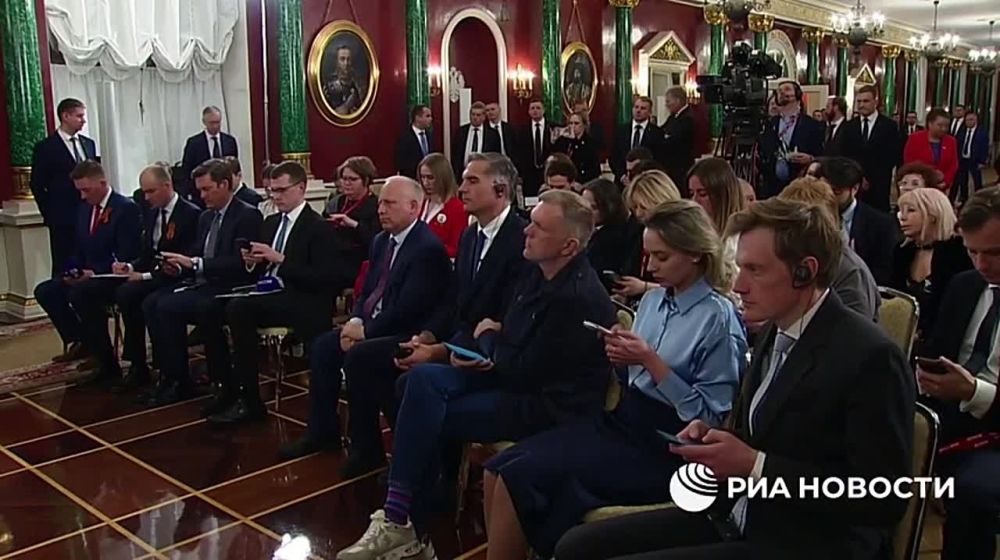 ������ ����� ���������� �����-����������� ��������� ������ �� ������ ������������ 80-����� ������