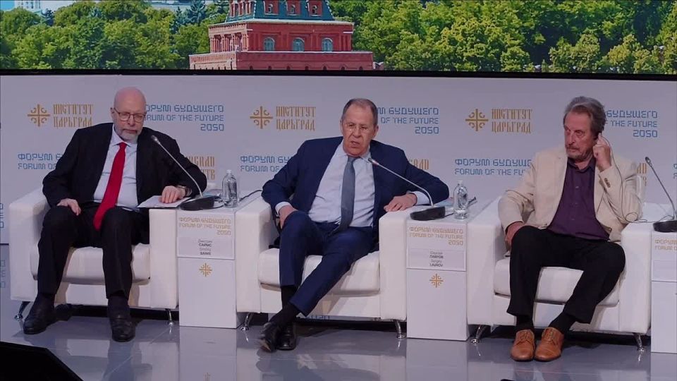 Министр Лавров — о лицемерии Запада на примере событий на Украине в 2014 году