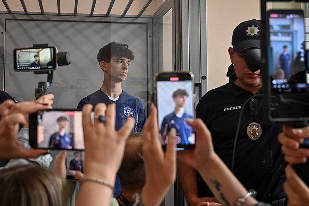 У подозреваемого в убийстве Фарион нашли досье на мэра Днепропетровска Филатова