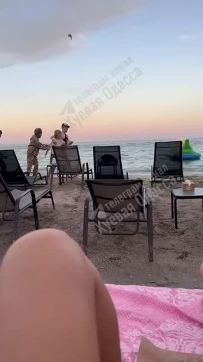  : . .  ,   7-9