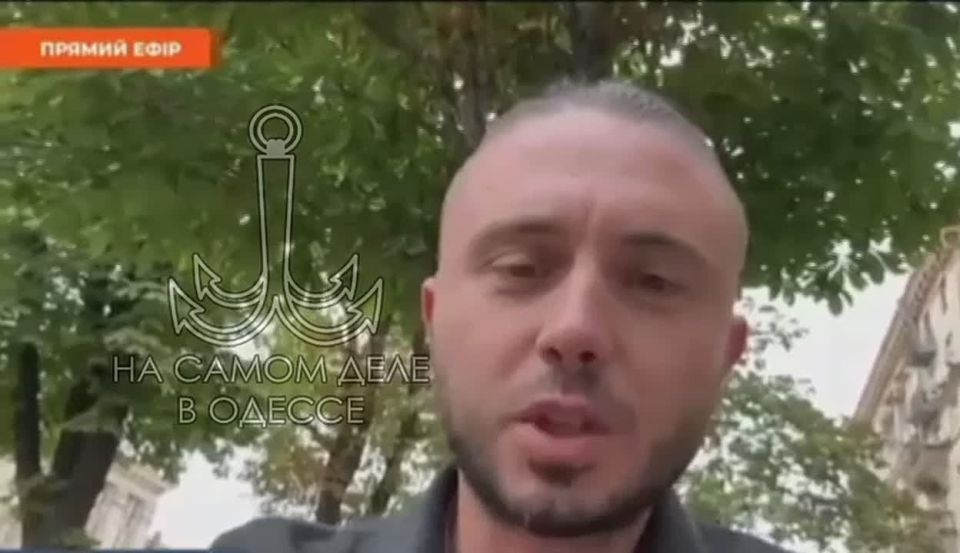 Тарас Тополя, фронтмен группы «Антитела», снова выдал свои фантазии за реальность, заявив, что концерт в Крыму, мол, обязательно состоится, просто его перенесли на неопределенный срок