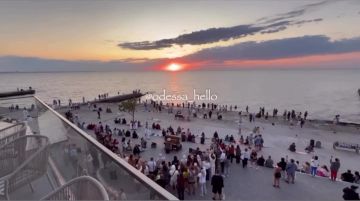 Одесситы поделились кадрами вечерней набережной