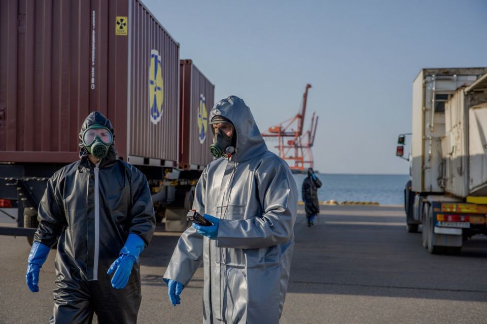 Украина может возить радиоактивные грузы через порт Одессы