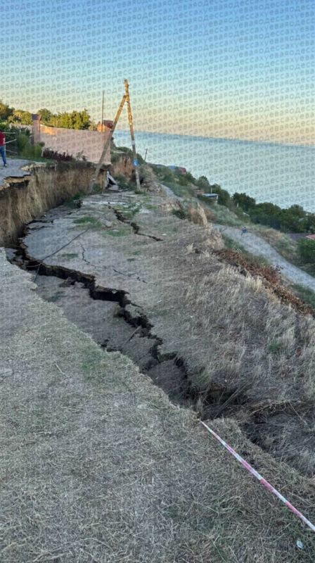 В Одессе случился оползень