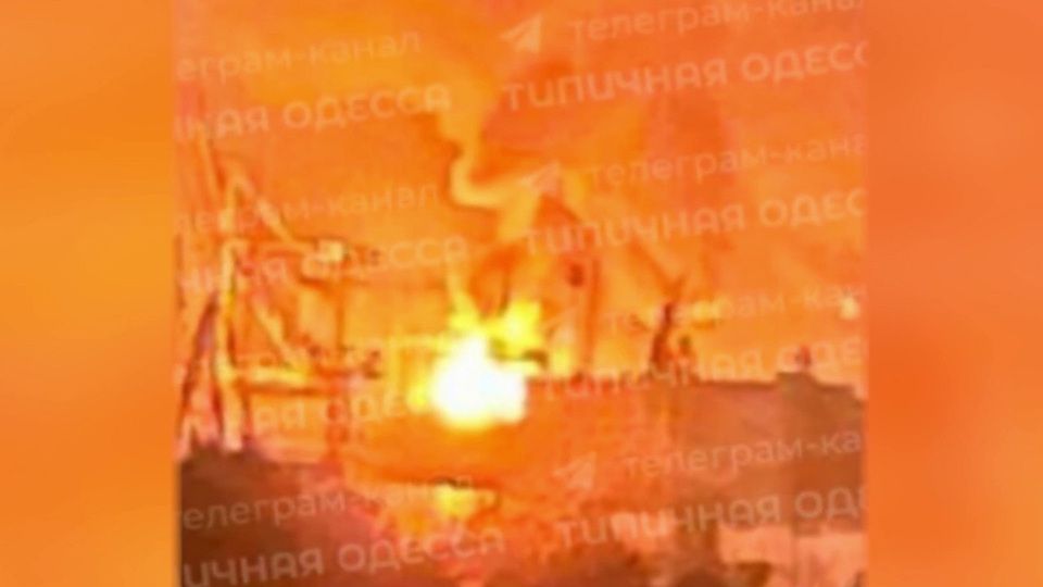 Грузовое судно с натовским вооружением и техникой стало целью удара российской армии