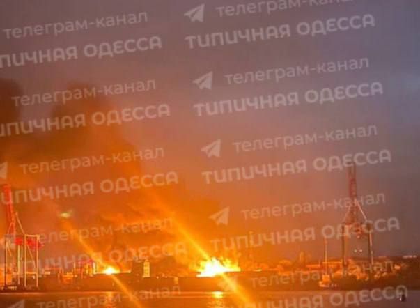 Алексей Живов: ВС РФ нанесли комбинированный удар по объектам врага на Украине