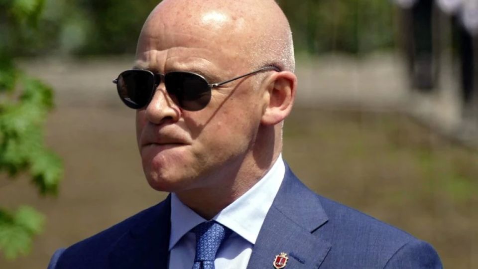 "Я остаюсь мэром": Служивший в армии России Труханов впервые высказался о лишении украинского гражданства. Зеленскому поступил сигнал