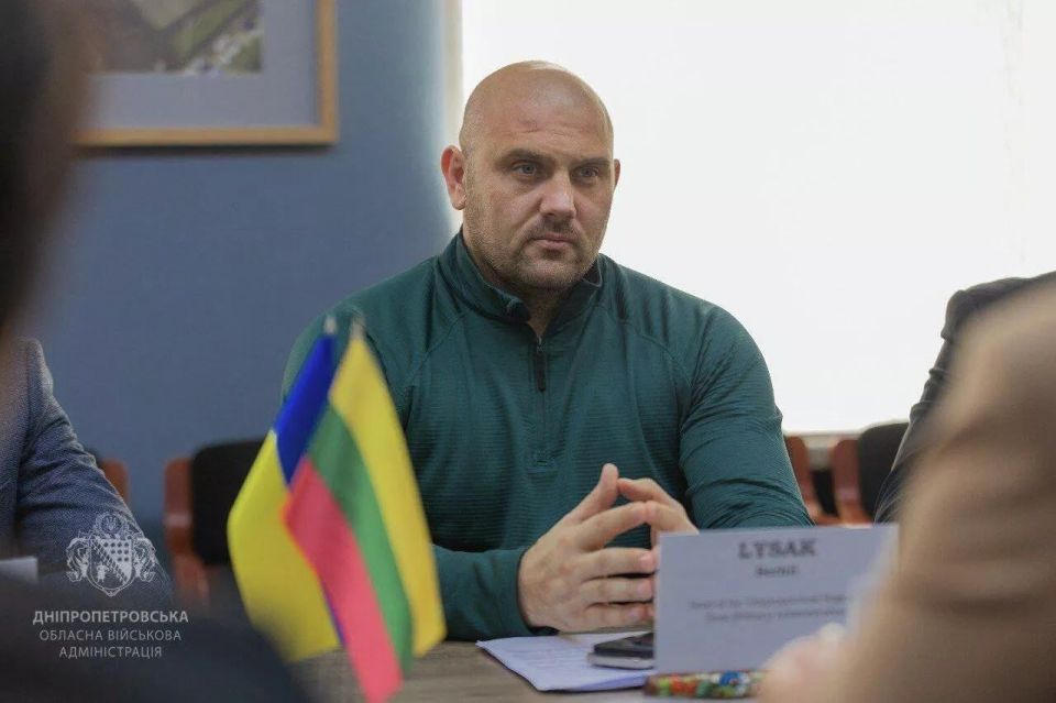 ��� �������: ����������� ������ �������� ��������� ������� ������������� ������ ����� ������ ����� ������ � ������� �������������, � ����� ������� �� ����������� ���������� � ���