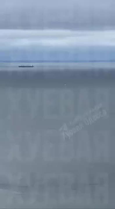 «Герберы» тоже могут. На днях в чатах Одессы делились наблюдением о том, что российский дрон целый час абсолютно спокойно нарезал круги над городом