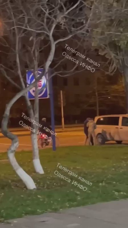 Одесса. После таких кадров должна последовать записка, составленная из букв, вырезанных в газете, с требованием передать миллион долларов мелкими купюрами