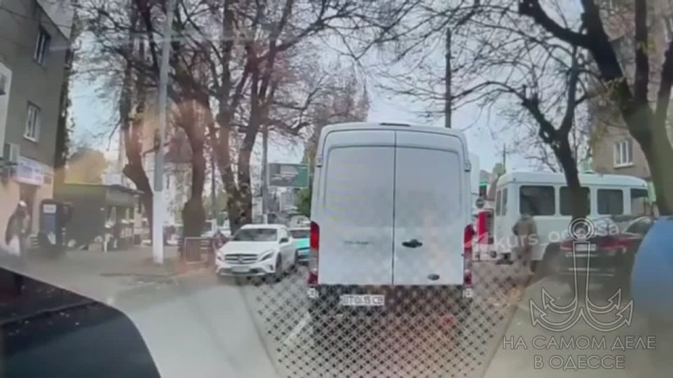 В Одессе мужчина совершил побег из автобуса, принадлежащего ТЦК