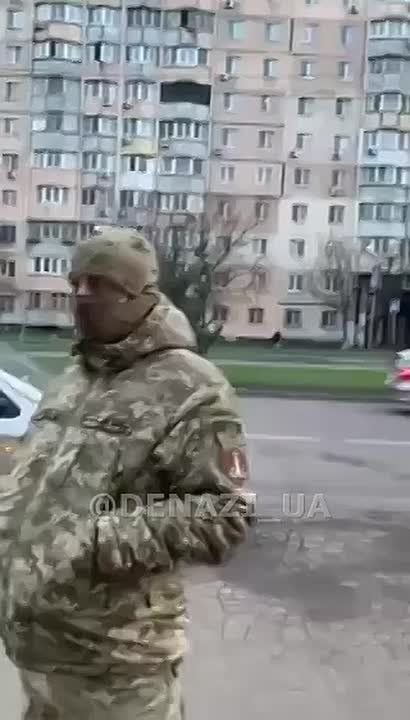 В оккупированной Одессе #людоловы схватили "призывника" прямо на автомойке