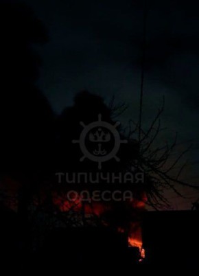 О прилете по энергетическому объекту в Одессе пишет часть местных ТГ-каналов