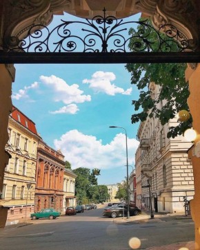 Доброе утро, Одесса!. Температура: днем до +10°С, но ощущаться будет как +6°С Ветер: 4-5 м/с с порывами до 10 м/с