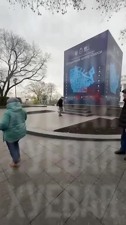 � ������ ������� ������ ���� ����� � ��������� �������, ������� � ���������� � �������� �� �����������, ��������� ��������� ����� �������� �������� �����