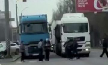 Жители Одессы перекрыли еще одну улицу из-за масштабного блэкаута