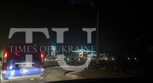 На юге Одесской области люди массово бросились заправлять свои автомобили