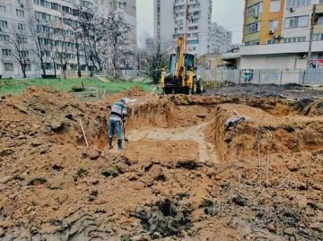 Коммунальщики сообщают, что на ул. Ак. Сахарова в Пересыпьском районе Одессы начато строительство нового бювета