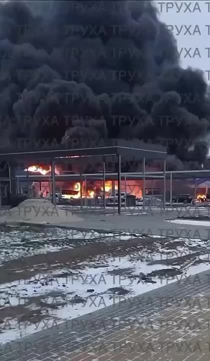 Нажали на выключатель. Киев снова без света