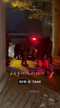 Хлопцы, бегите!. В СМИ попало видео драки одесситов с ТЦК