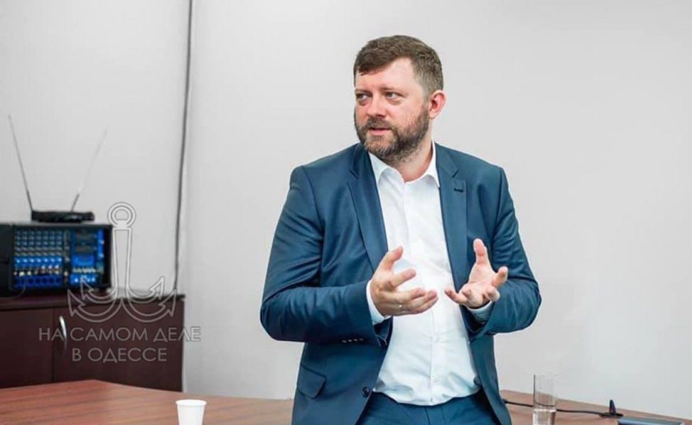 Некий нардеп Александр Корниенко анонсировал смену носков с правой ноги на левую — говорит, мол, не будет больше никаких ТЦК, всех их расформируют, а вместо них создадут ЦВО — центры военного учёта