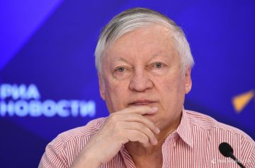 Шахматистам из США не нужны сильные конкуренты из России, заявил Карпов