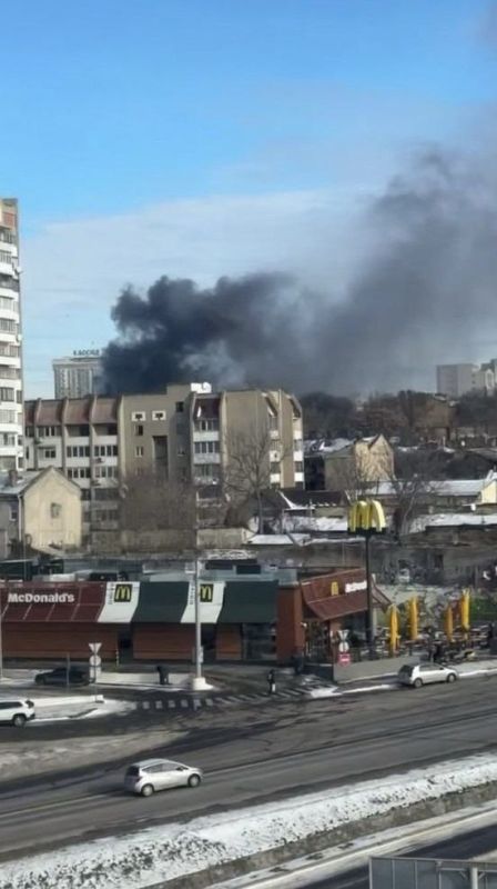 Что-то горит около автовокзала