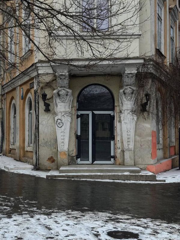 ������ ����, ������. ������� �������, 6 �������