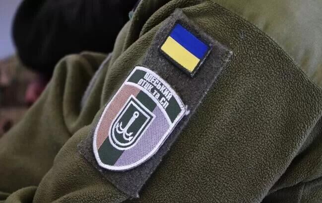 В Одессе мужчина с ножом напал на патруль военкомата