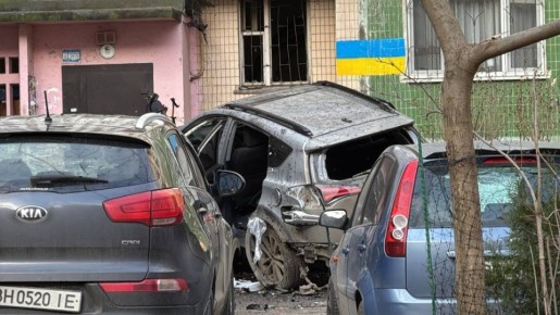 Сегодня утром в Одессе был взорван автомобиль бывшего 56-летнего полковника ВСУ, он выжил и доставлен в больницу