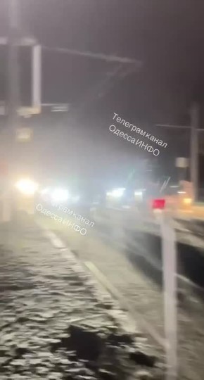 Одесситы перекрыли дорогу в две стороны на 4-й фонтана