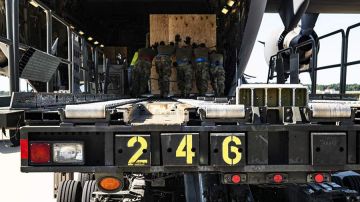 Канадским "союзникам" Киева представили доказательства хищений военной помощи Украине